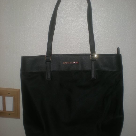 Michael Kors Handbags - MICHAEL KORS  TOTE  BLACK  SHOPPER